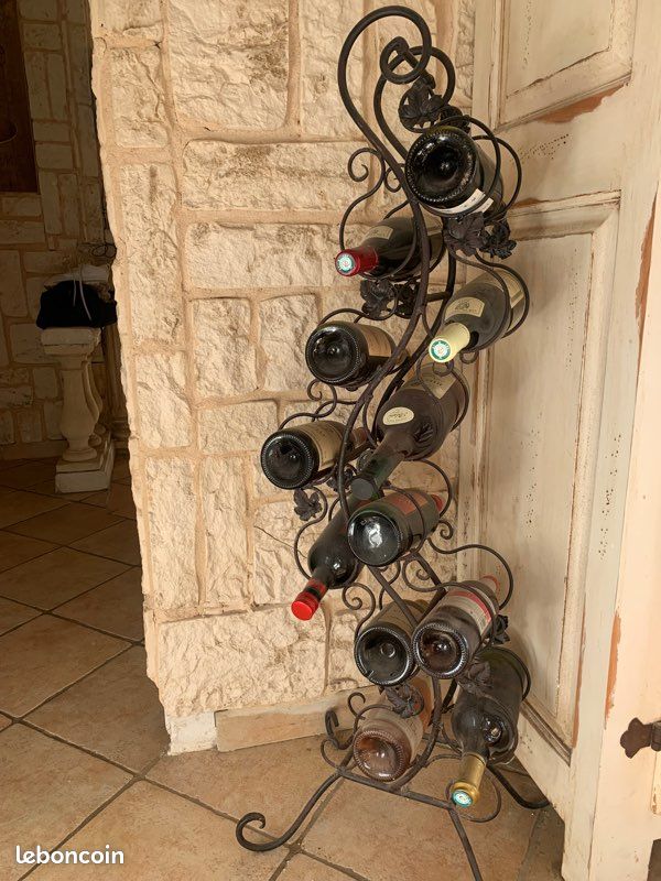 Présentoir bouteilles fer forgé (image 1)