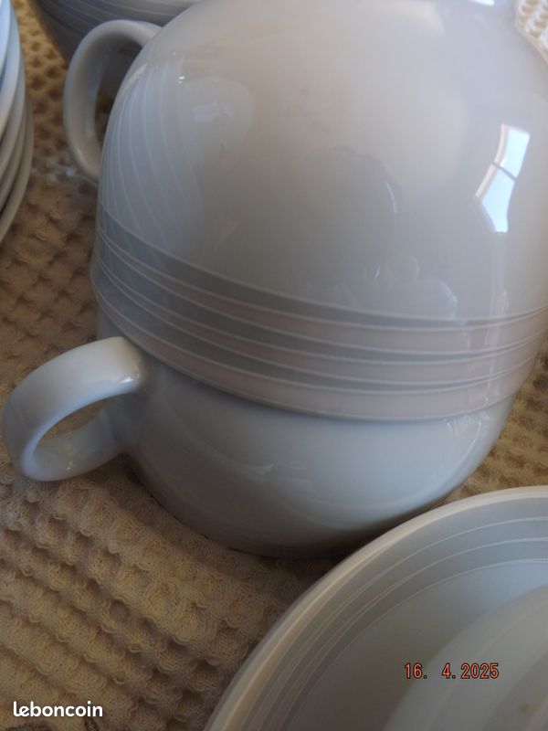 Service à café en porcelaine (image 7)