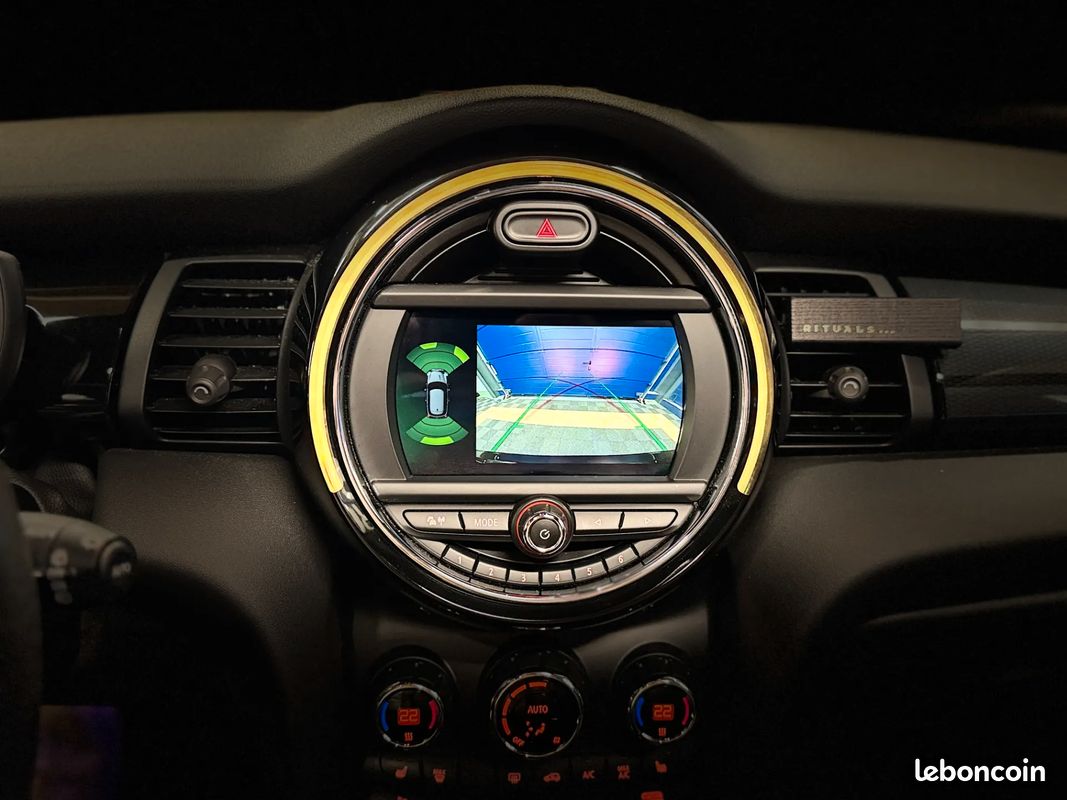 MINI Cooper S 2.0L 192ch Edition Greenwich - Toit ouvrant - Suivi complet - Bande blanche Fournie neuve - 2020 (image 17)