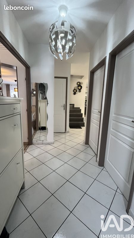 Maison 8 pièces 196 m² · à Drancy · 196 m² · 461 000 €