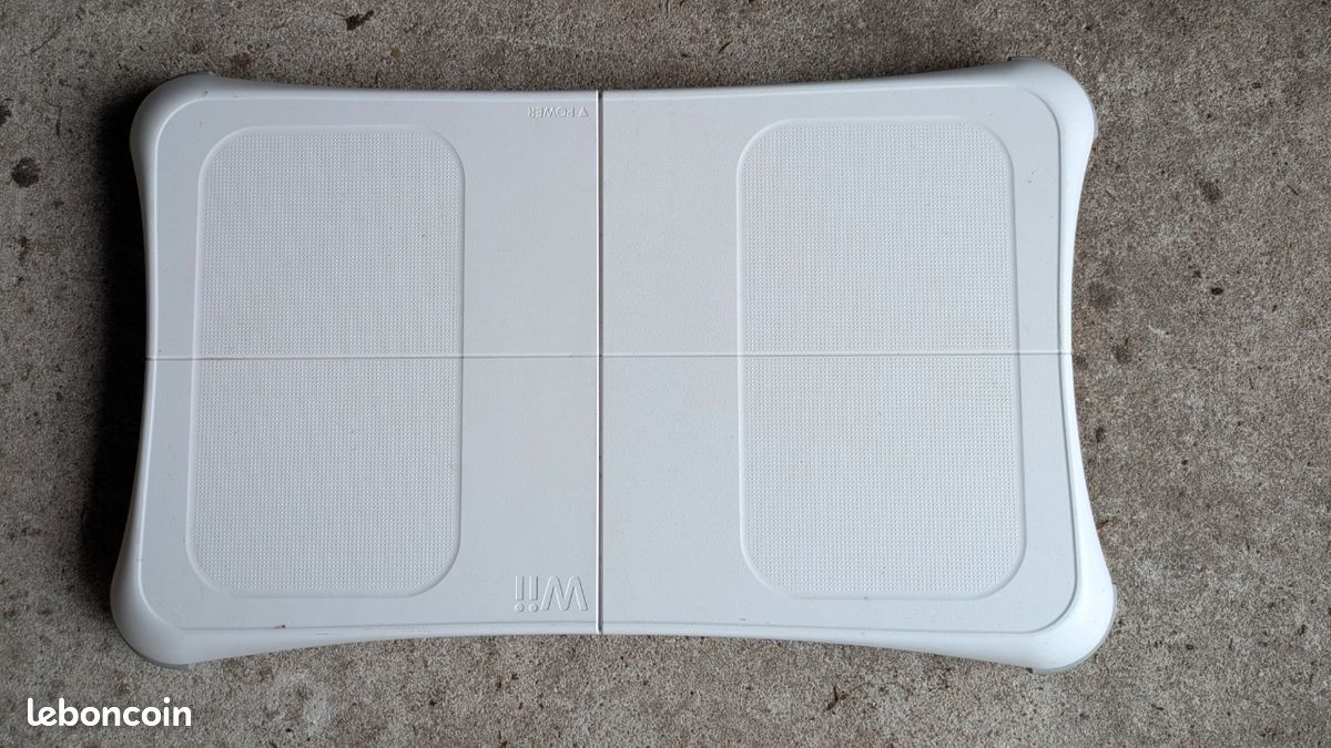 Wii balance board (image 1)