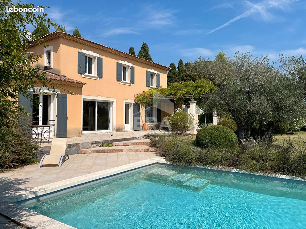 Maison 7 pièces 182 m² · à Saint-Rémy-de-Provence · 182 m² · 890 000 €
