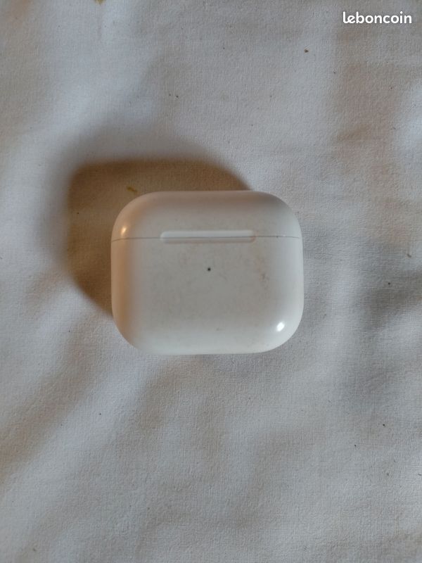Air pod 1 (image 3)