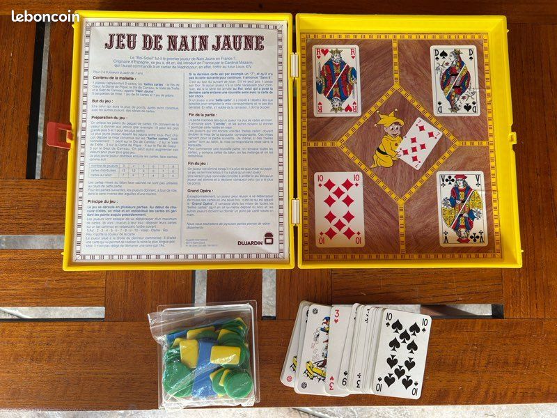 JEU DU NAIN Jaune ancien XIX ème l'état voir photos 27cmX22cm roi cœur déchiré EUR 49,90