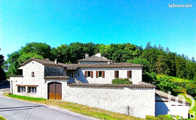 Propriété 7 pièces 165 m²