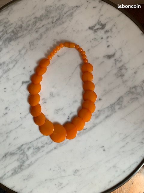 Grand Collier Suspendu En Bronze Fait Main Avec Perles Orangées, Création Unique