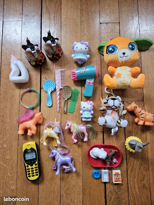 Lot jouets divers fille (image 1)