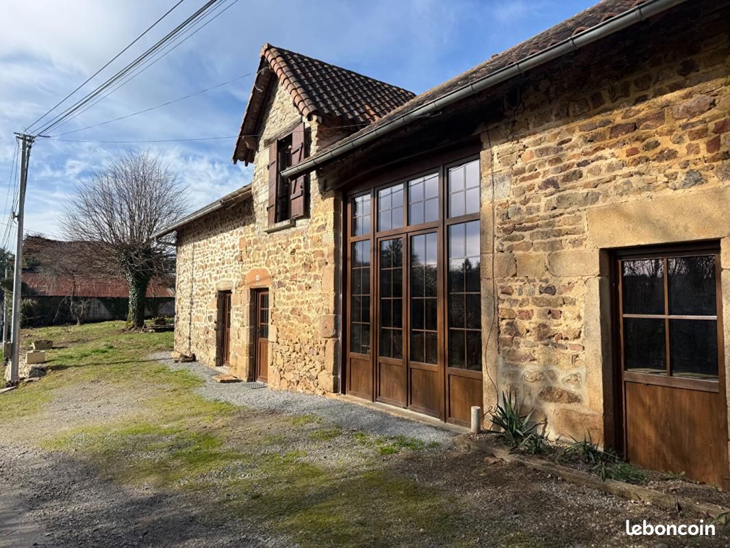 Maison 5 pièces 131 m² · à Saint-Julien-le-Petit · 131 m² · 720 €/mois