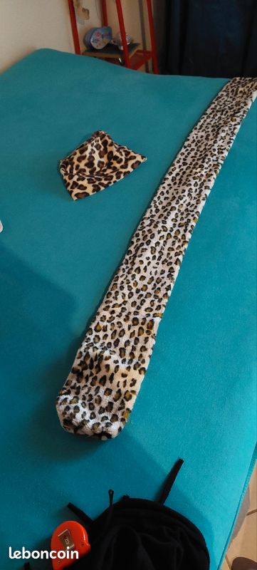 Ensemble écharpe et bonnet motif léopard (image 4)