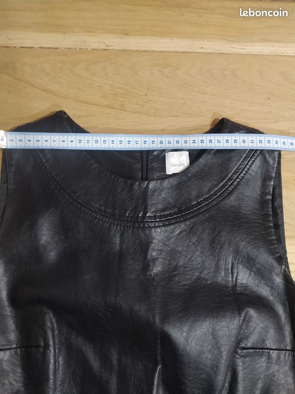 Robe En Cuir Noir French Connection - Taille 2 (US) - Coupe Fit & Flare (cintrée) Sans Manches - Occasion Très Bon état