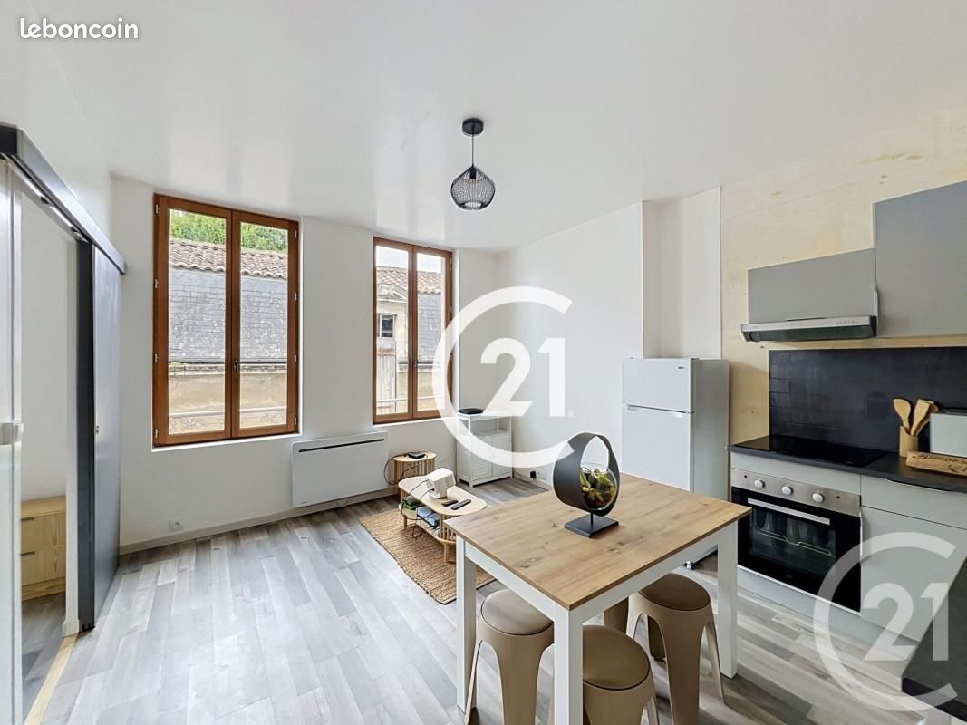 Immeuble 102 m² · à Cognac · 102 m² · 223 000 €