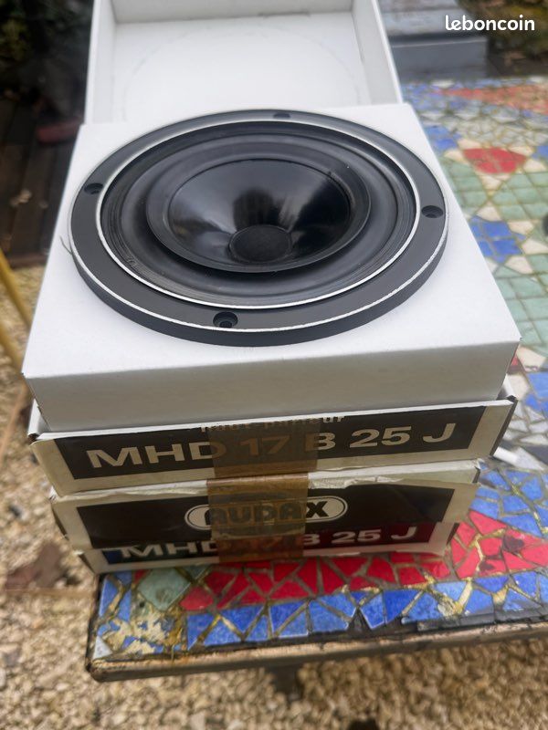 Ancien haut parleur enceinte vintage sphère boule audax à Aigues Vives