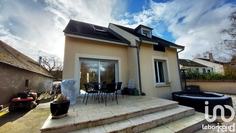 Maison 8 pièces 180 m²