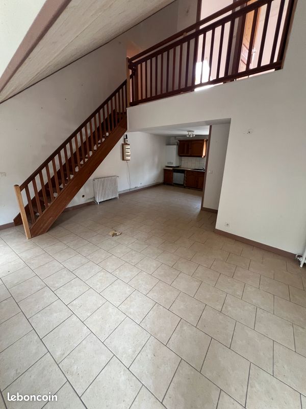 Appartement 4 pièces 75 m² · à Boëssé-le-Sec · 75 m² · 600 €/mois