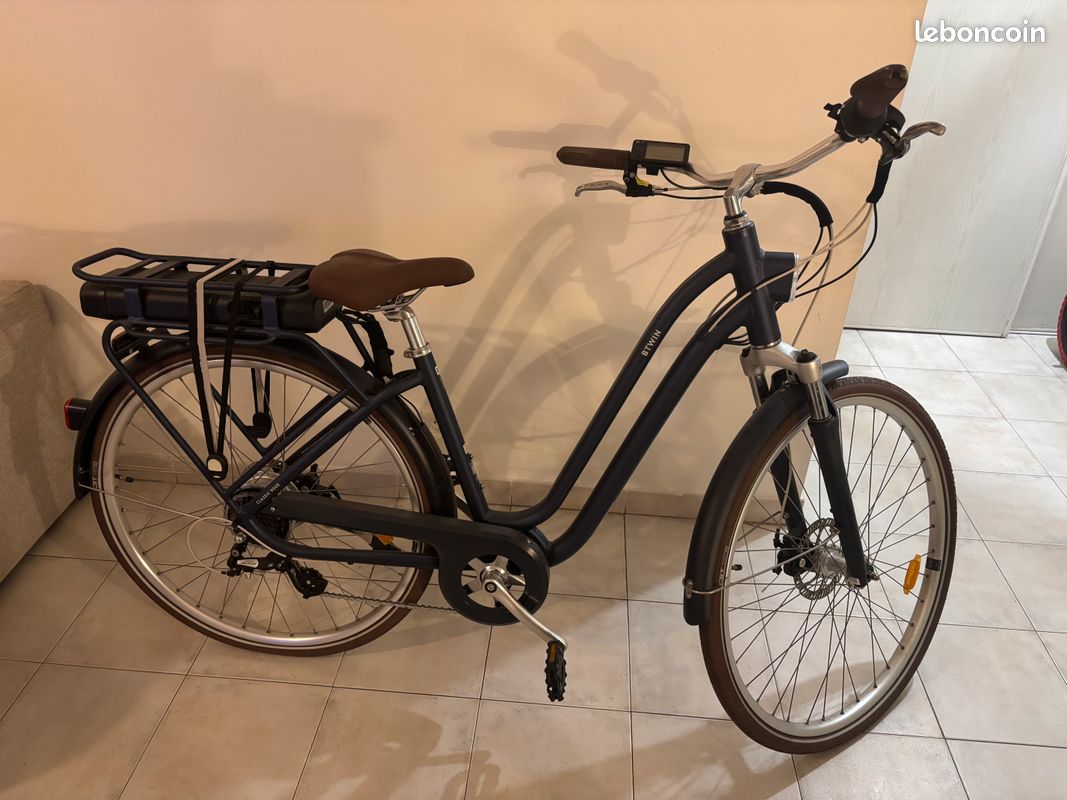 Vélo électrique Elops 900 E cadre bas bleu marine Vélos