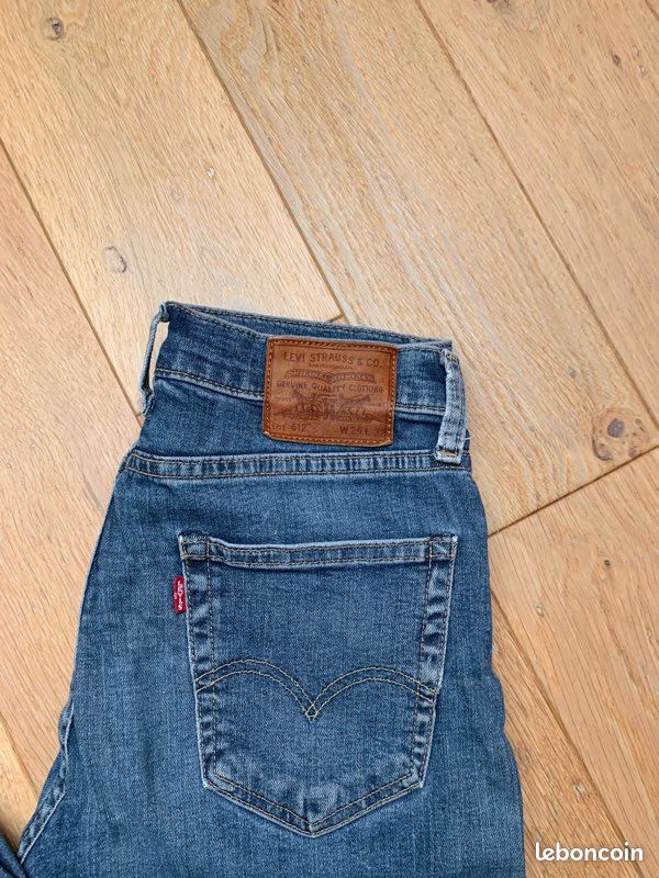 Jean levi’s vintage coupe droite taille S (image 2)