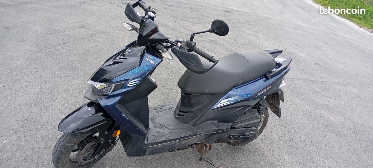 Sym jet 4rx comme neuf - Motos