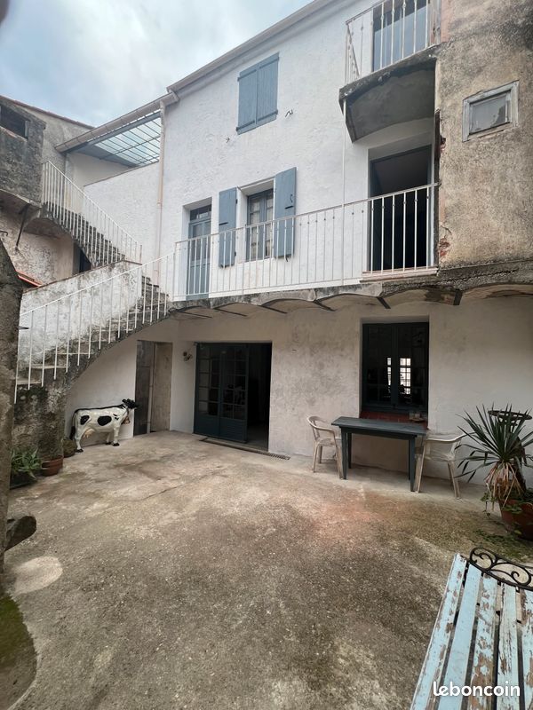 Maison 9 pièces 230 m² · à Le Perthus · 230 m² · 130 000 €