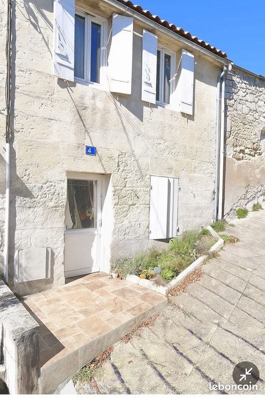 Maison 2 pièces 50 m² · à Saintes · 50 m² · 600 €