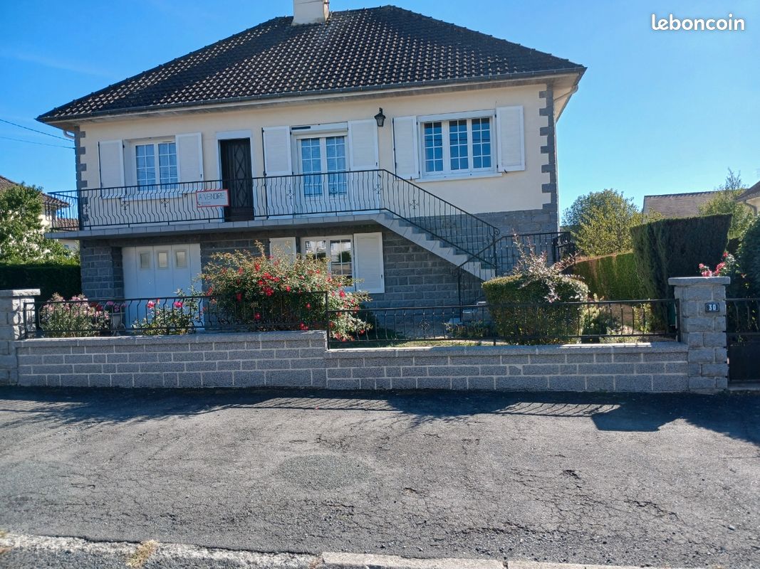 Maison 7 pièces 135 m² · à Boussac · 135 m² · 150 000 €