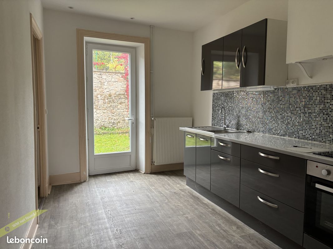 Maison 4 pièces 81 m² · à Noirétable · 81 m² · 560 €/mois
