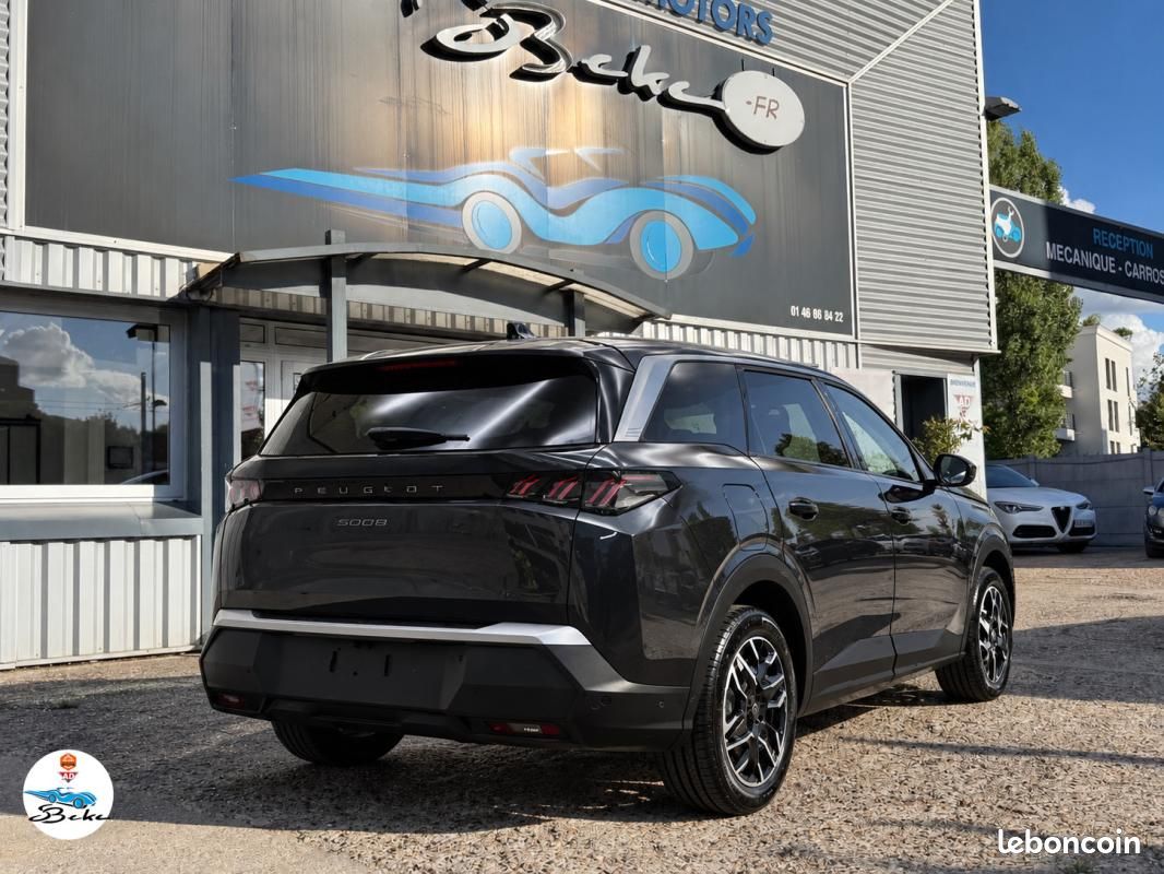 Peugeot 5008 Hybrid 145 e-DCS6 Allure Business (image 2)