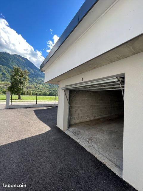 Parking 29 m² · à Val de Chaise · 29 m² · 155 €/mois