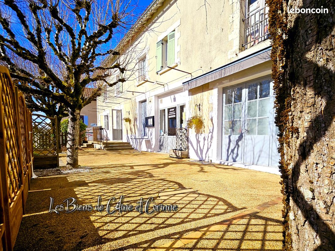 Immeuble 266 m² · à Saint-Jory-de-Chalais · 266 m² · 92 000 €