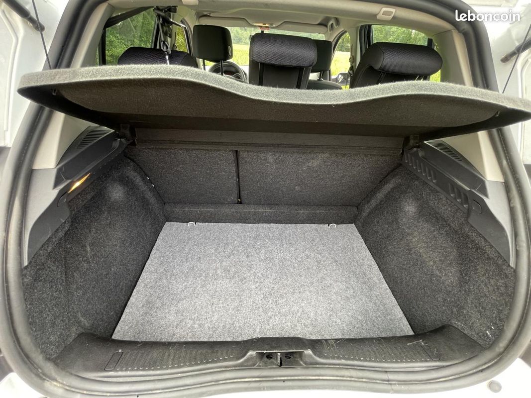 RENAULT CLIO III BERLINE 1.5 dCi 85 CV | PREMIERE MAIN - SORT DE REVISION - KIT DISTRIB FAIT (image 23)