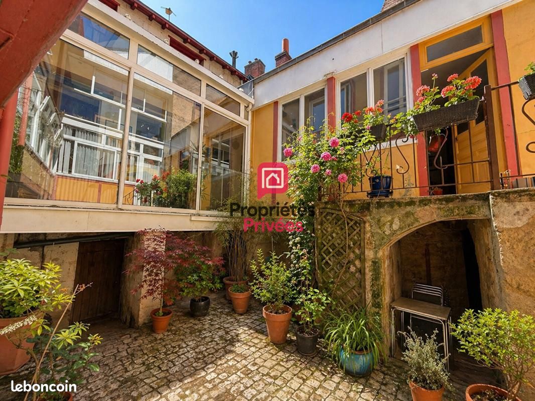 Maison 8 pièces 250 m² · à Chinon · 250 m² · 428 500 €