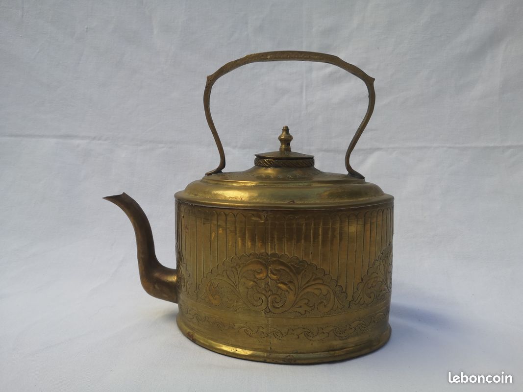 Théière marocaine artisanale (image 1)