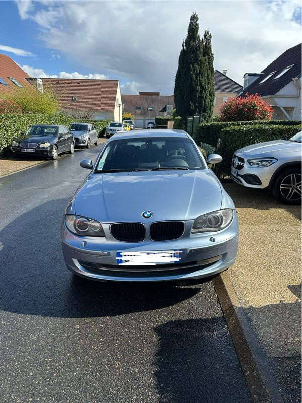 BMW série 1 116i 122ch 2L en l'état - Voitures