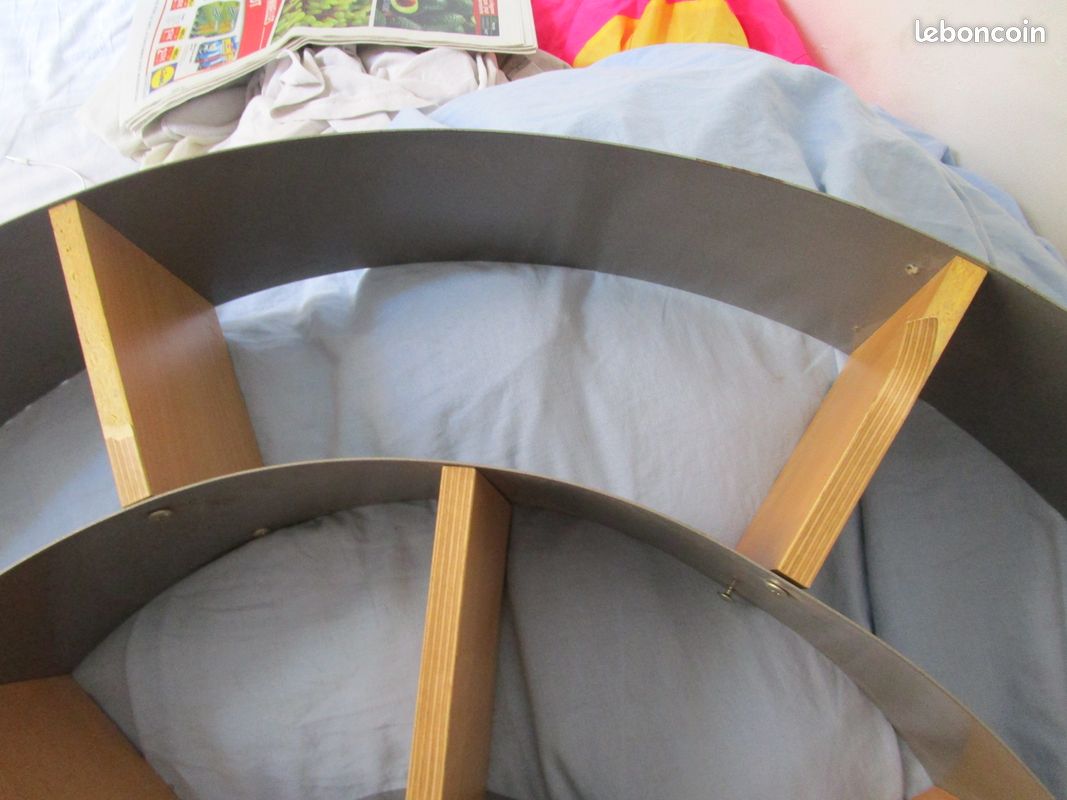Kare design escargot style ron arad kartell bibiotheque (image 2)