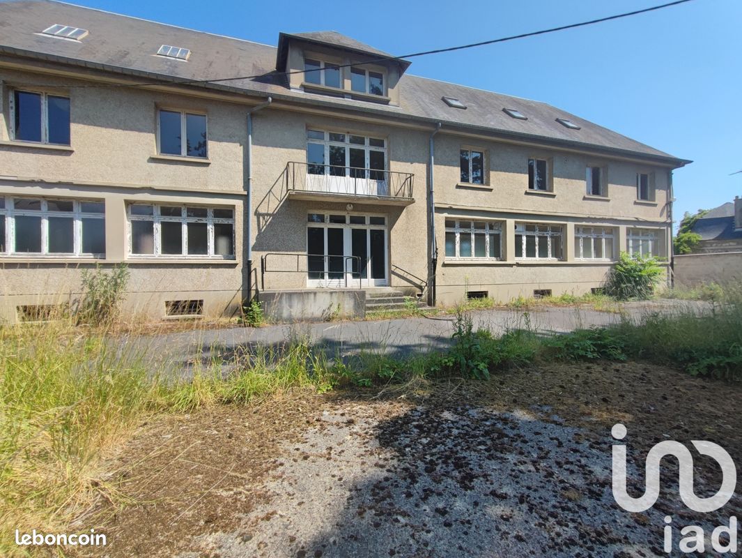 Immeuble 5 pièces 630 m² · à Chaumont-en-Vexin · 630 m² · 332 000 €