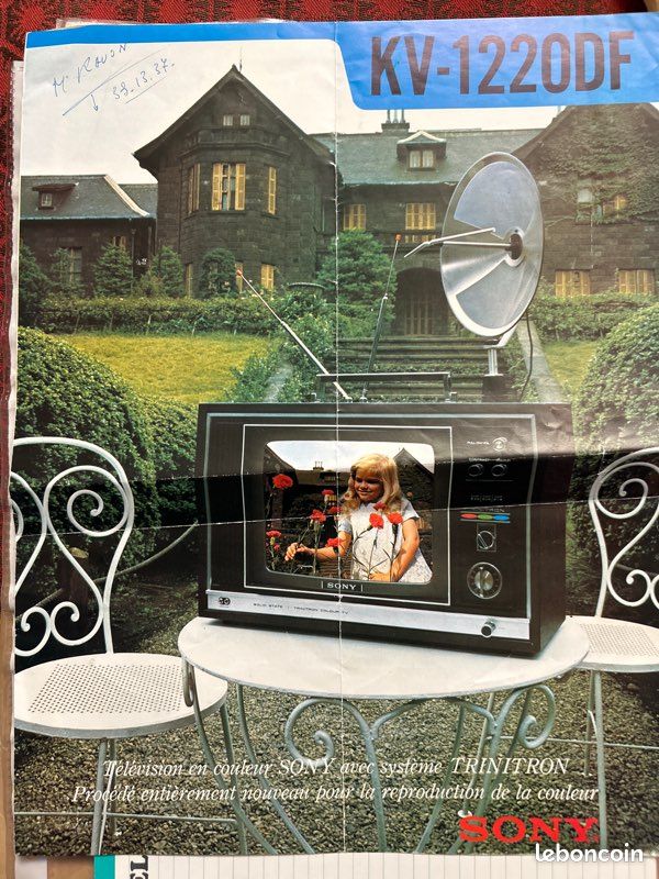 TÉLÉVISEUR MONITEUR COULEUR Sony KV-14FV1B trinitron avec lecteur TÉLÉVISEUR MONITEUR COULEUR Sony KV-14FV1B trinitron avec lecteur