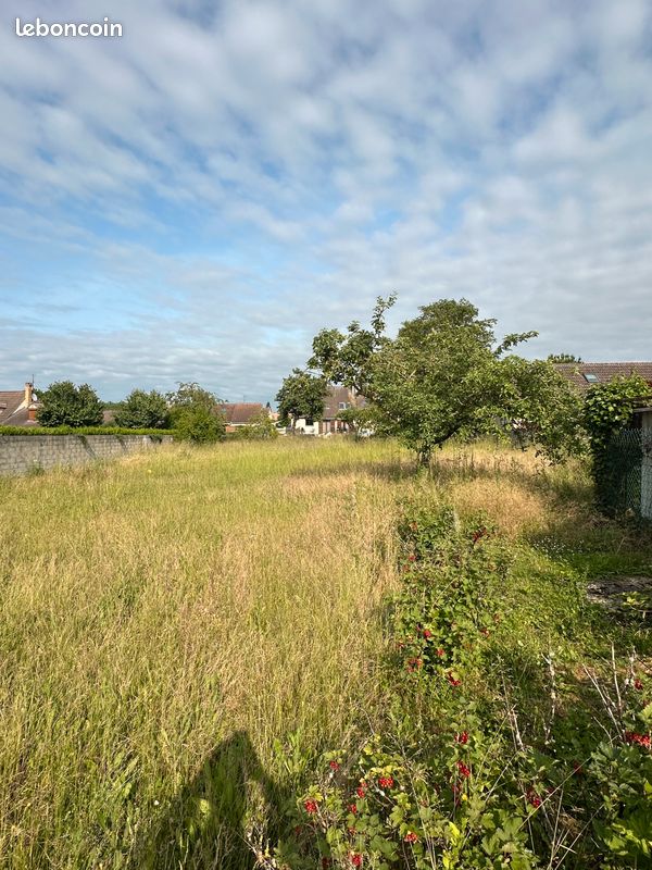 Terrain plat viabilisé · à Oissery · 135 000 €