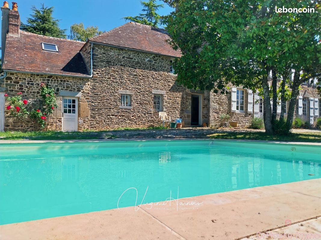 Maison 7 pièces 235 m² · à Tessé-Froulay · 235 m² · 474 000 €