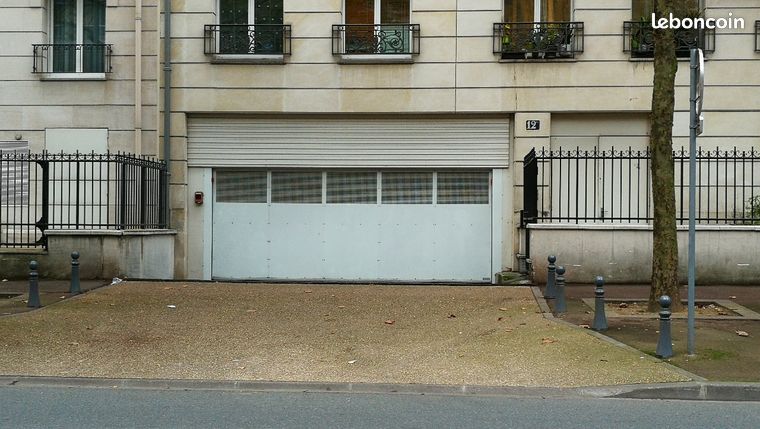 Place parking sécurisée Villa Haussmann