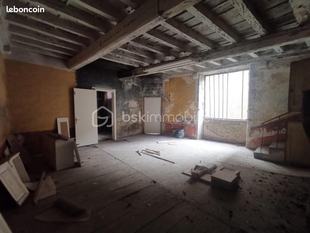 Appartement 3 pièces 83 m² · à Riom · 83 m² · 40 000 €