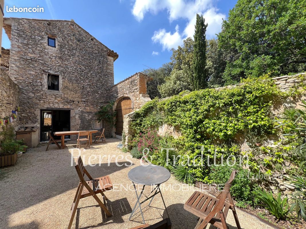 Maison 3 pièces 103 m² · à Saint-Saturnin-lès-Apt · 103 m² · 430 000 €