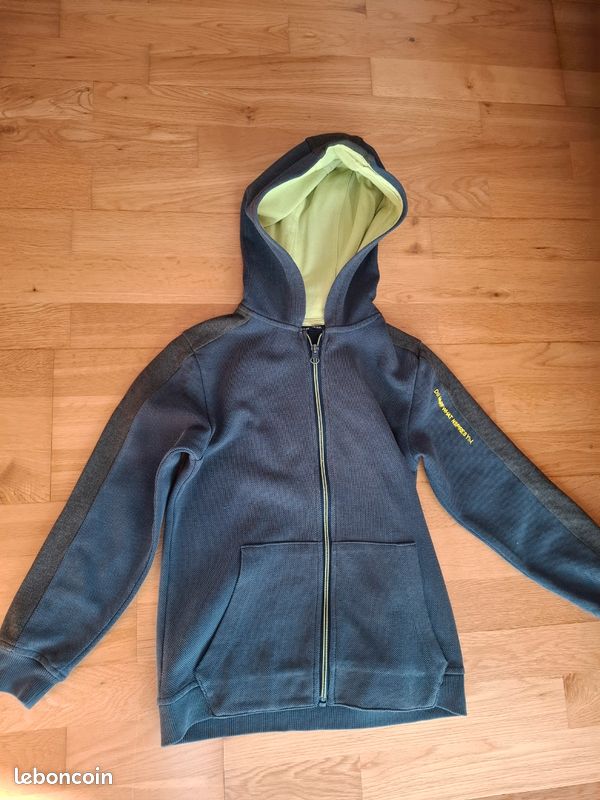 Gilet zippé à capuche 10 ans (image 1)