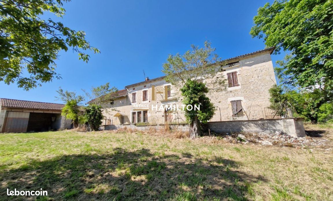 Maison 16 pièces 606 m² · à Cordes-sur-Ciel · 606 m² · 485 000 €