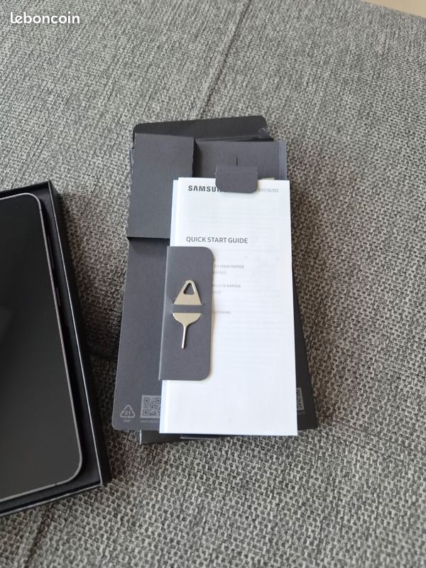 Samsung S24 noir + accessoires neufs (image 2)