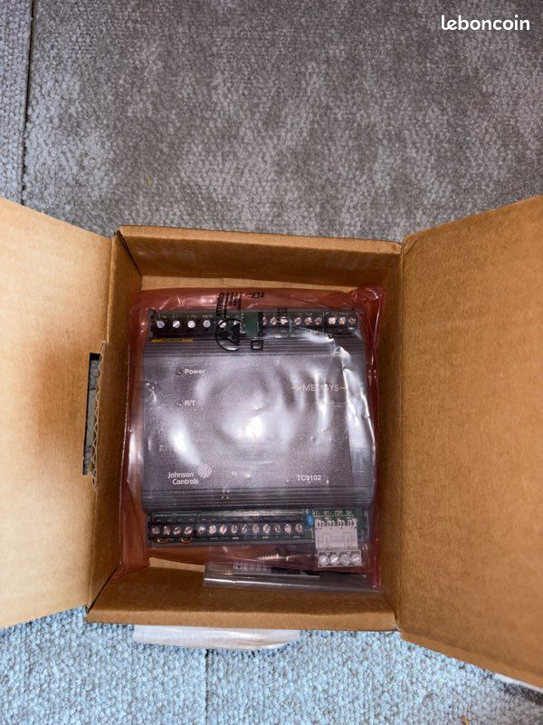 Régulateur Johnson Controls TC 9102-0447 neuf (image 1)