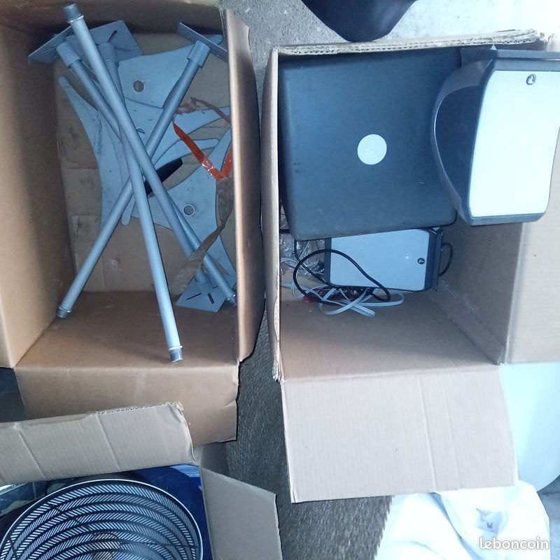 Home cinéma 5.1 focal cub 2, complet ,bon état,vendu avec 4 pieds (image 1)
