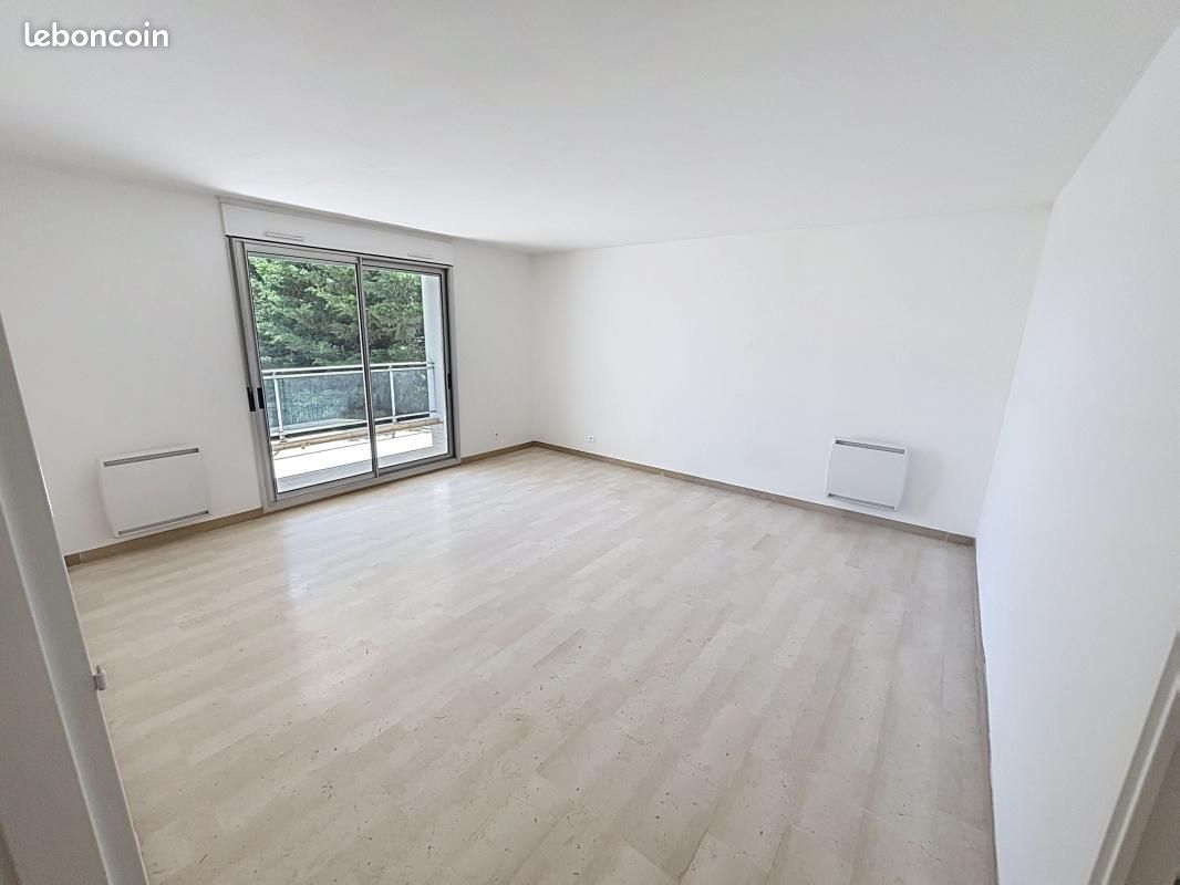 Appartement 3 pièces 71 m² · à Antibes · 71 m² · 1 560 €/mois
