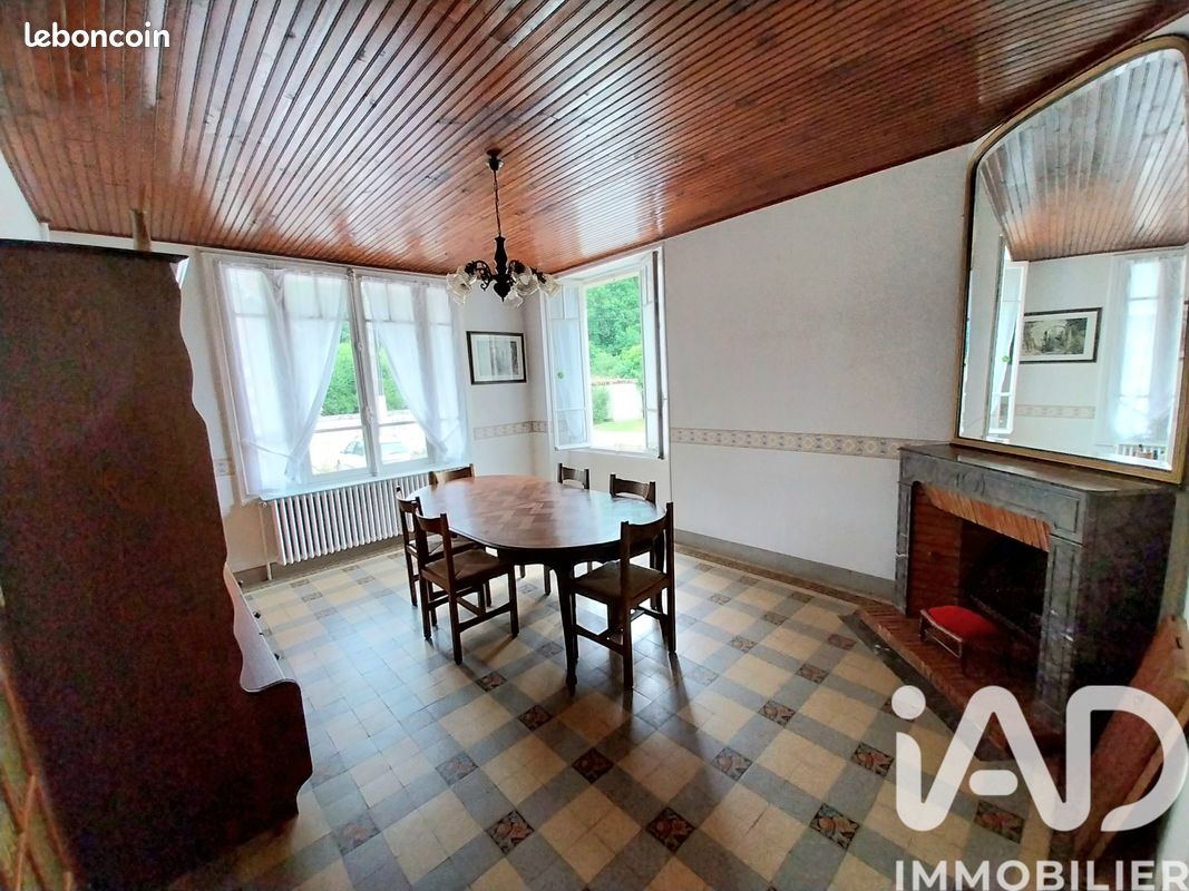 Maison 7 pièces 141 m² · à Bélâbre · 141 m² · 84 900 €