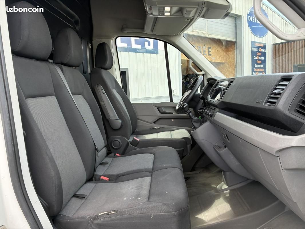 Volkswagen Crafter FOURGON 2.0 TDI 140 L3H3 BUSINESS LINE (image 18)