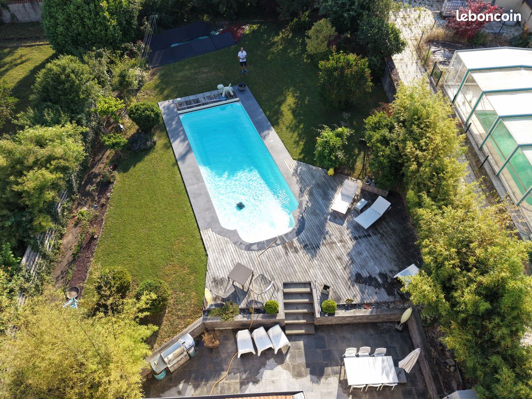 Maison 10 pièces 337 m² · à Kuntzig · 337 m² · 595 000 €