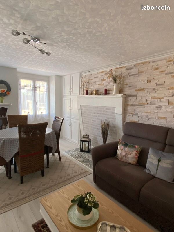 Maison 7 pièces 131 m² · à Charras · 131 m² · 165 300 €